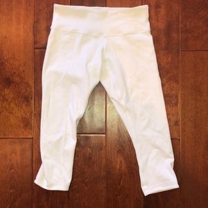 Lulu Lemon White cropped leggings